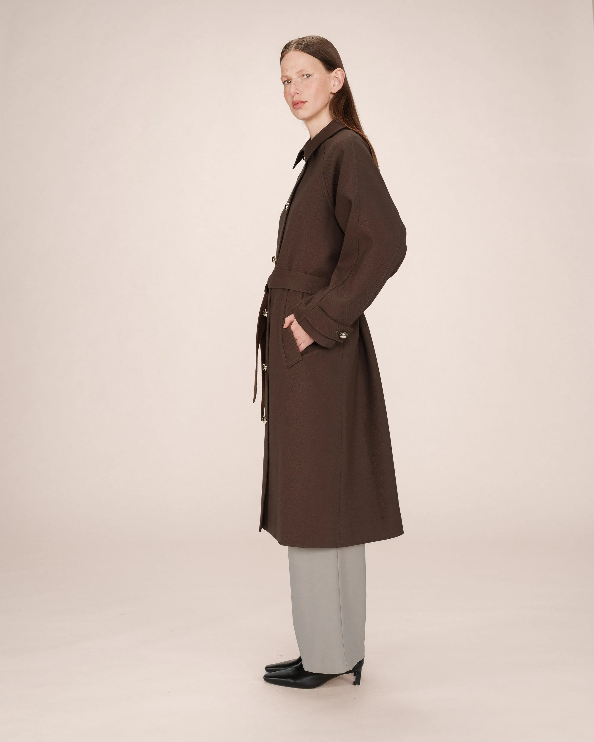 Trench Long Boutons Dorés Chocolat Scott - Image 6