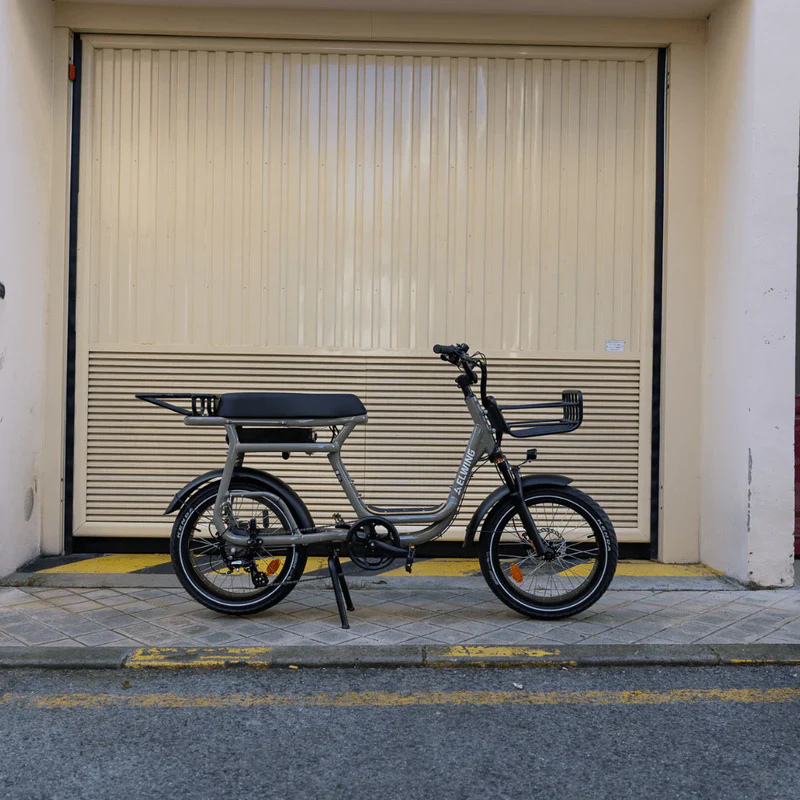 Yuvy 2 - Vélo Électrique Biplace Cargo Compact - Image 13