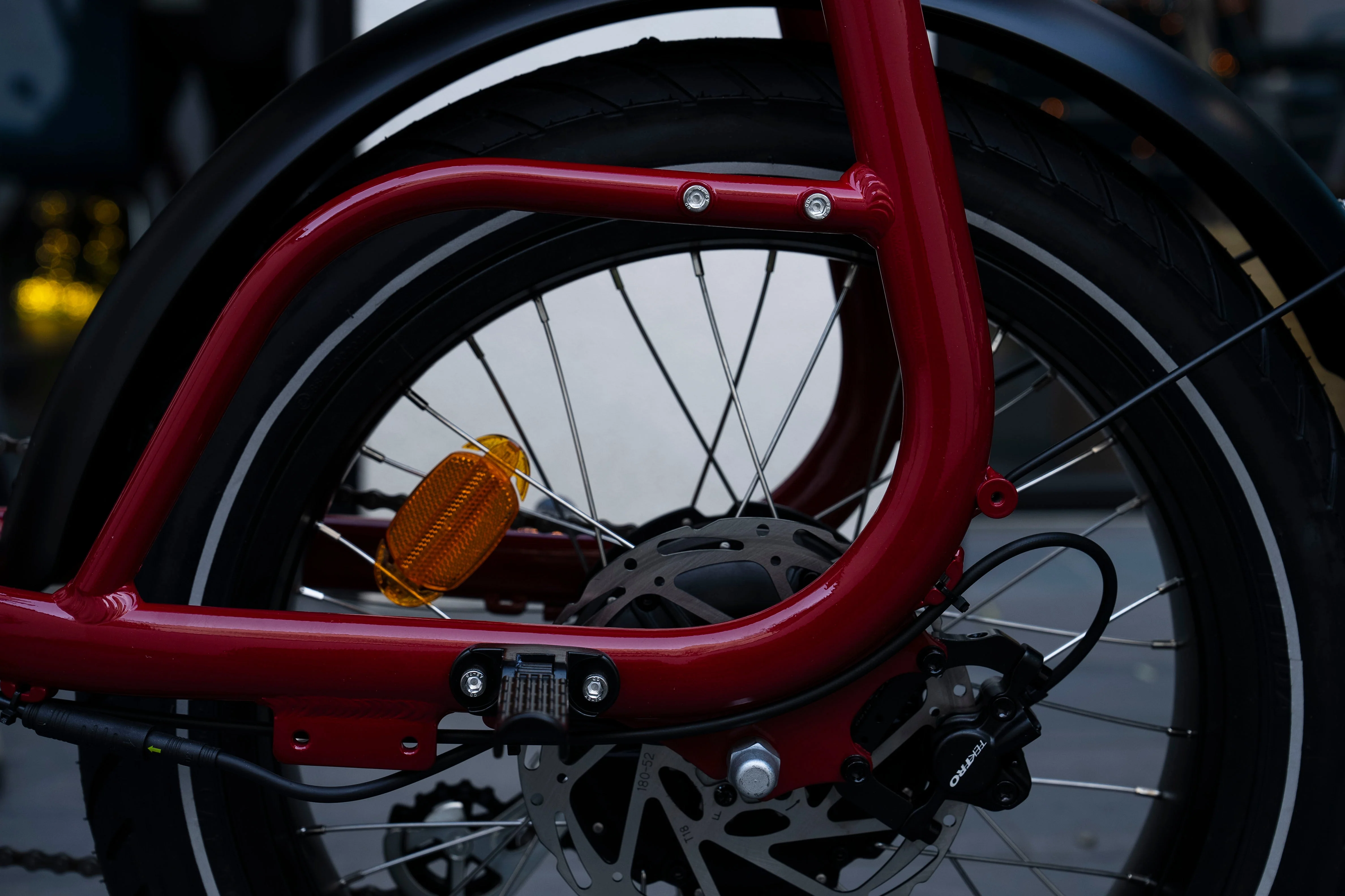 Yuvy 2 - Vélo Électrique Biplace Cargo Compact - Image 9